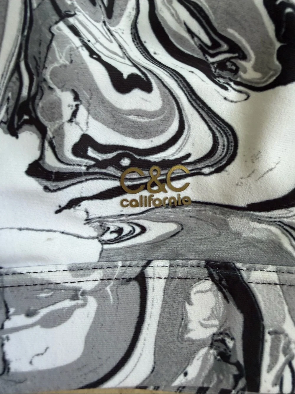 C&C California Black and White Marbled Print Sports Bra Chevron Mesh Women Small